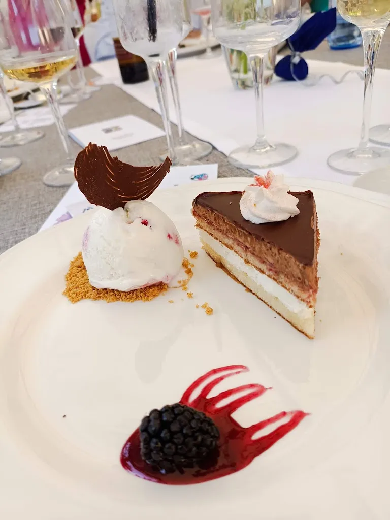 Restaurante Salón Marcelo_Hornachos_slider_image_2