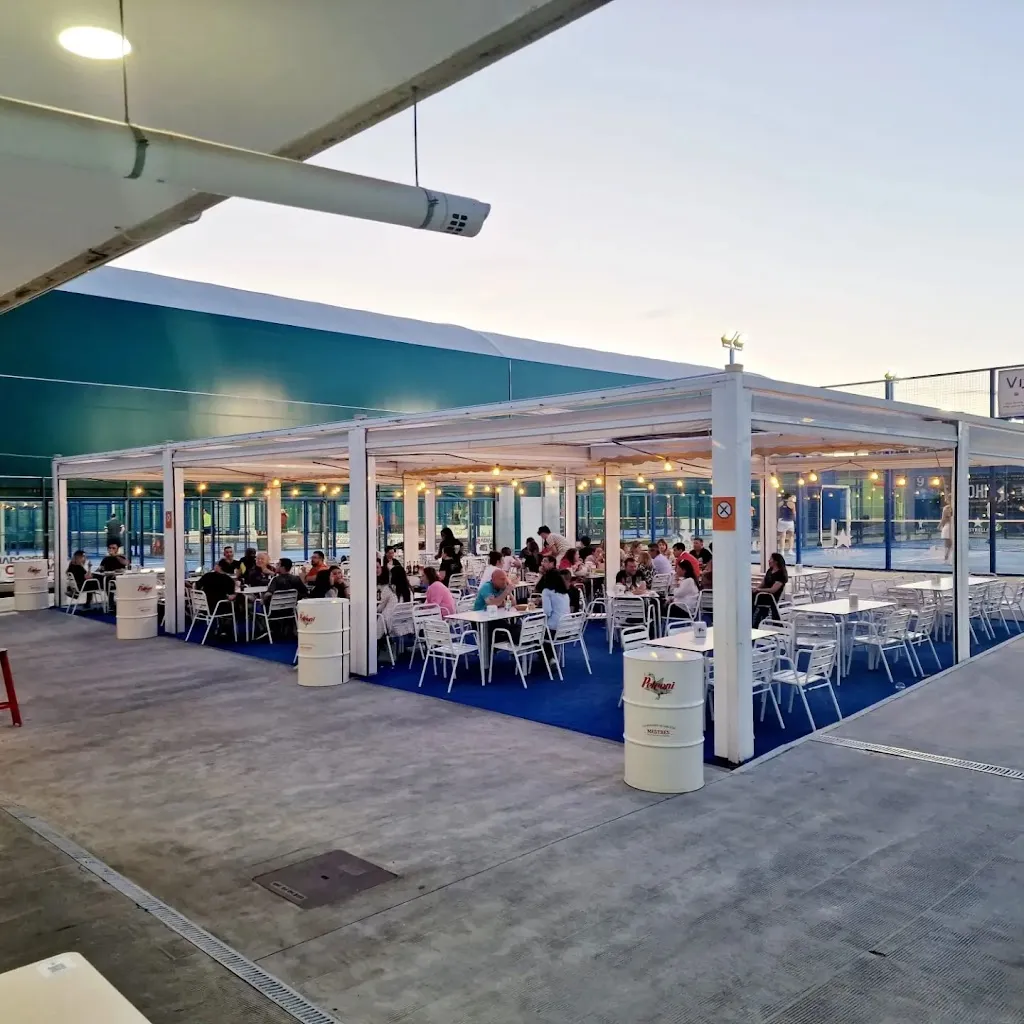 15treinta Sport Café restaurant in Lapa La