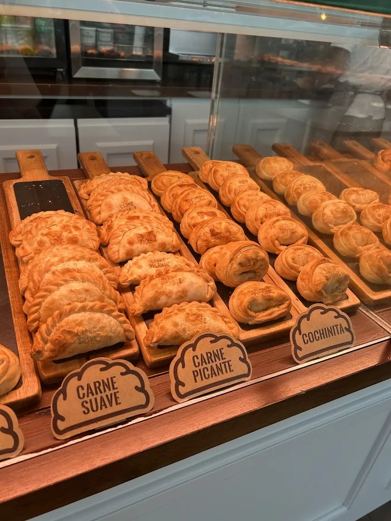 Cynthia_Empanadas Malvón_Lapa La_review