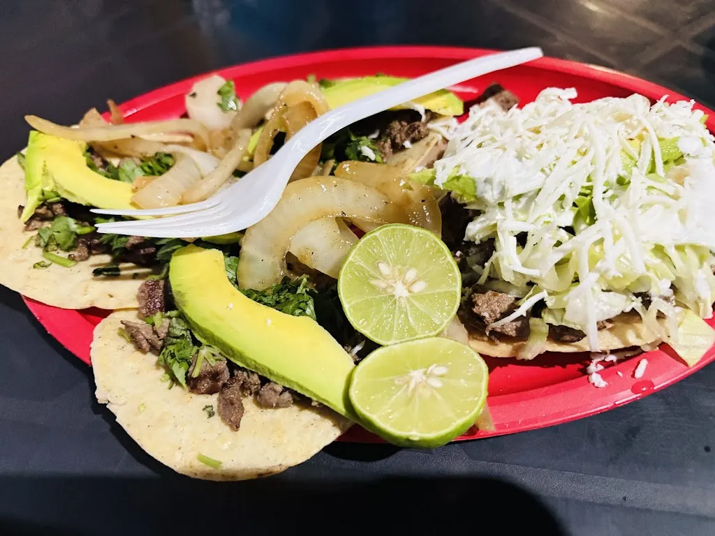 Tacos y Revolcadas David restaurant in Llera