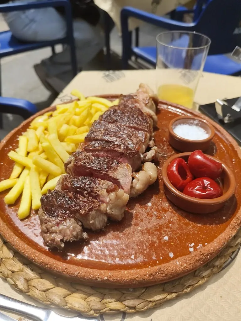 Carlos M R_Bodega La Llera_Llera_review