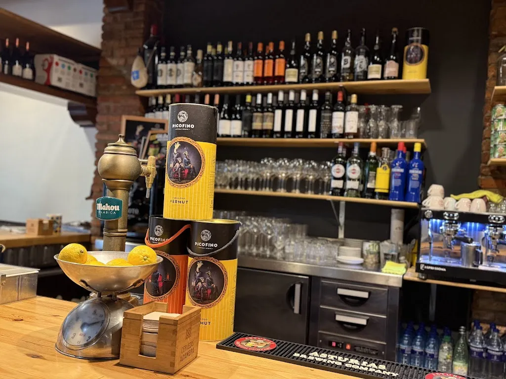 Sidrería La Llera Arriondas restaurant in Llera