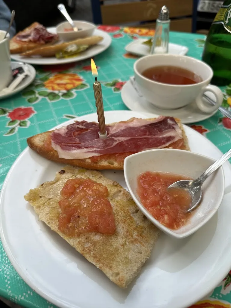 Christie Coronado_La Buga del Lobo_Lobón_review