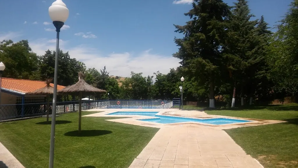 Bar Piscina de Malcocinado restaurant in Malcocinado