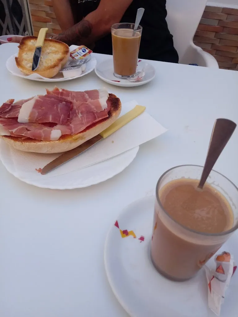 Menu_bar MijiNA_Medina de las Torres_image_1