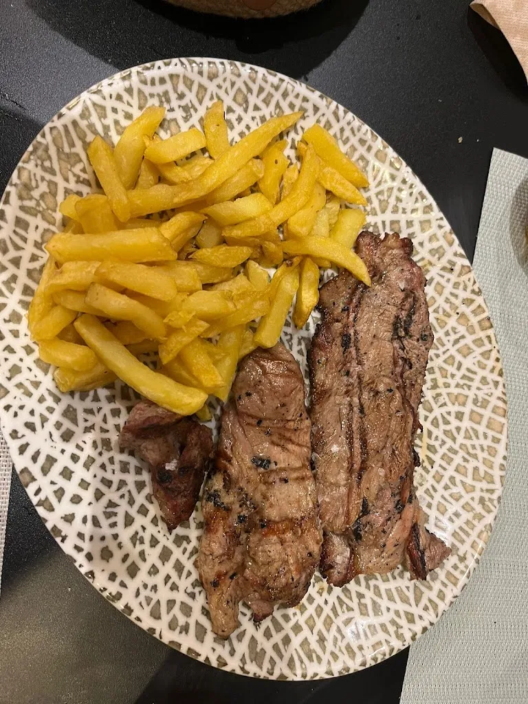 Restaurante delatorre_Medina de las Torres_slider_image_3