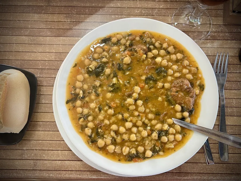 Frances Dehaix_Restaurante Casa Víctor_Monterrubio de la Serena_review