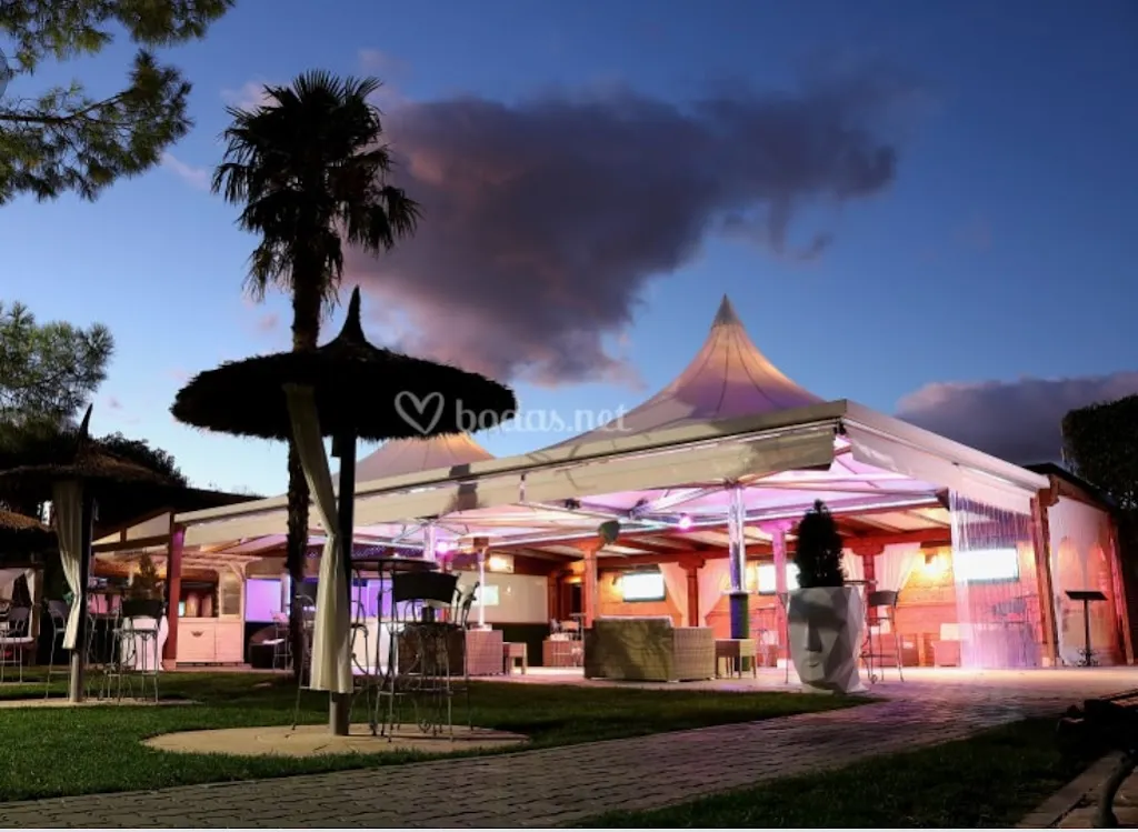 Jesus Manuel Manuel Guisado_Discoteca Oli Bar_Monterrubio de la Serena_review