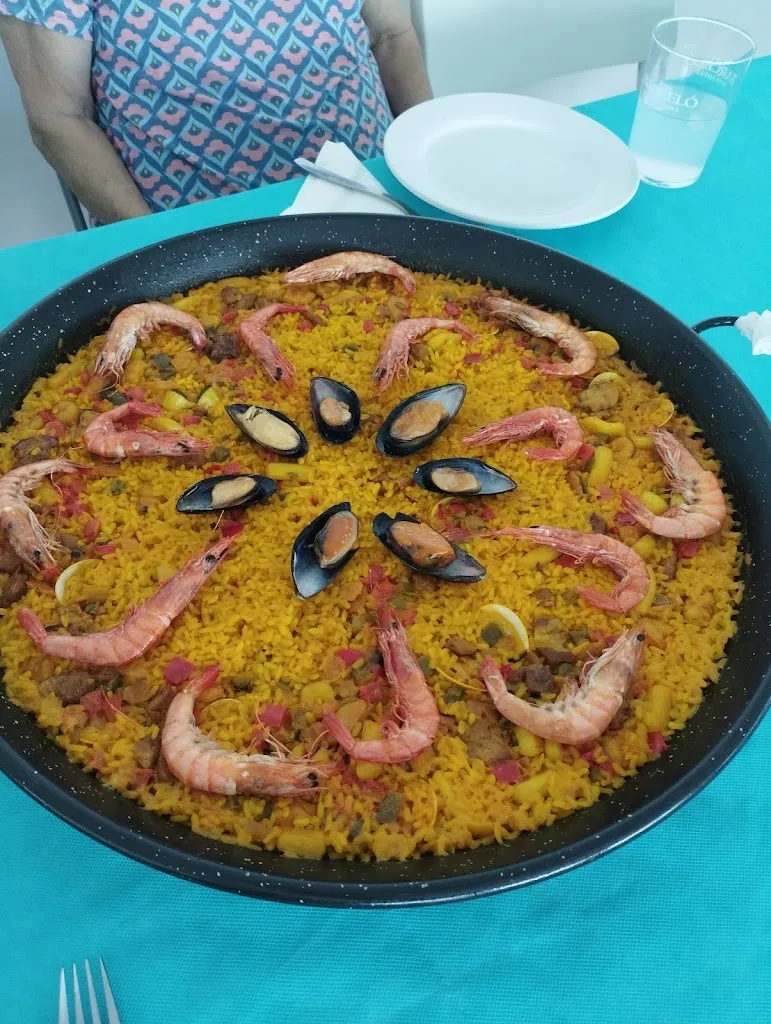 Francisco Javier Paredes Caballero_Restaurante Bar La Piscina_Monterrubio de la Serena_review