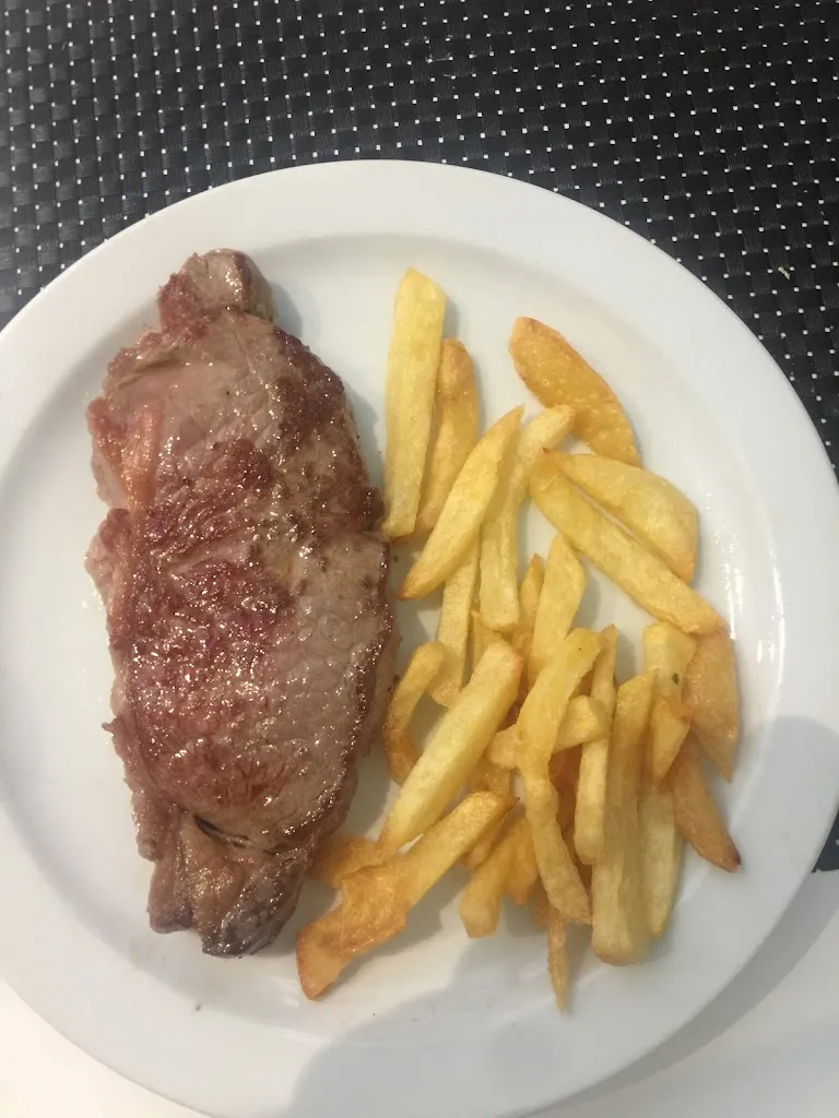 JESUS MANUEL GUISADO CORTES_Restaurante Bar La Piscina_Monterrubio de la Serena_review