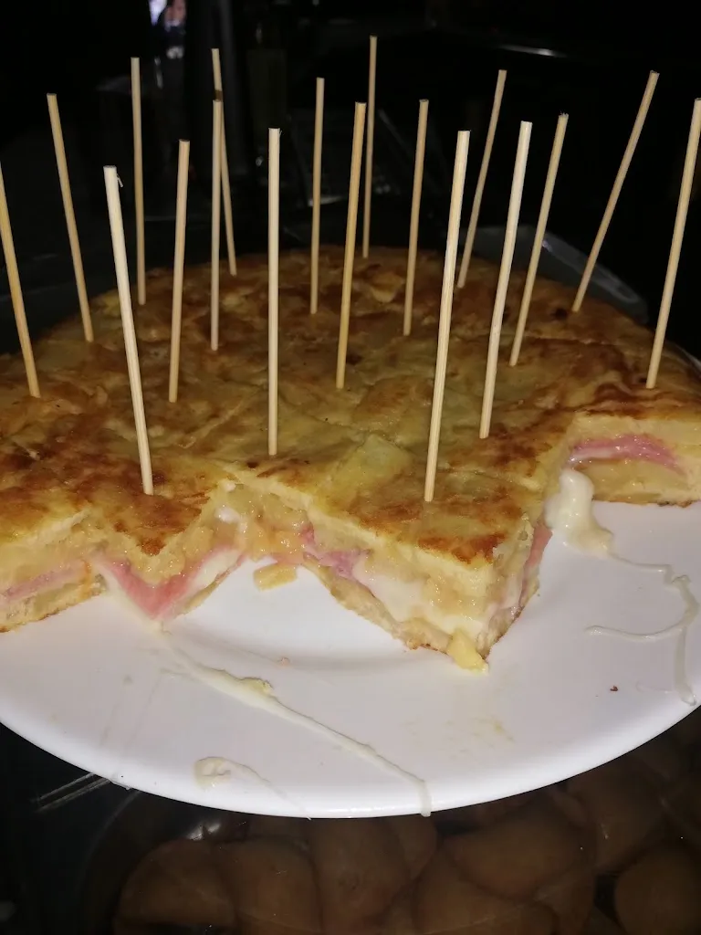 Menu_Cafe Bar 4 Esquinas Tapia_Monterrubio de la Serena_image_9