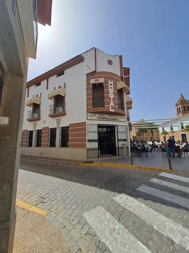 Edu_Hotel Hostal Vaticano_Monterrubio de la Serena_review