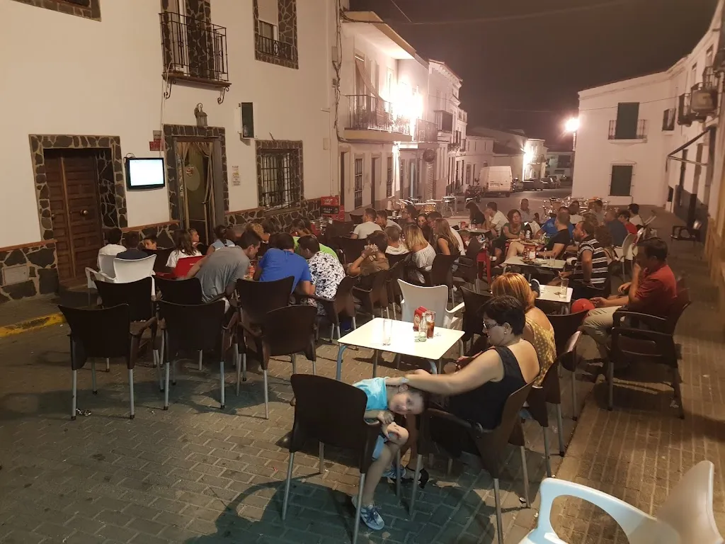 Bar El Reclamo restaurant in Montemolín