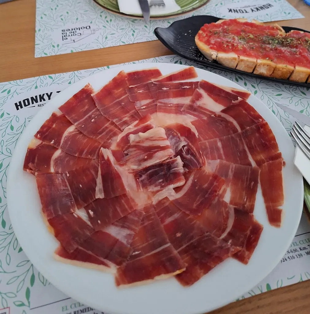 M H_Honky Tonk taberna extremeña_Montemolín_review