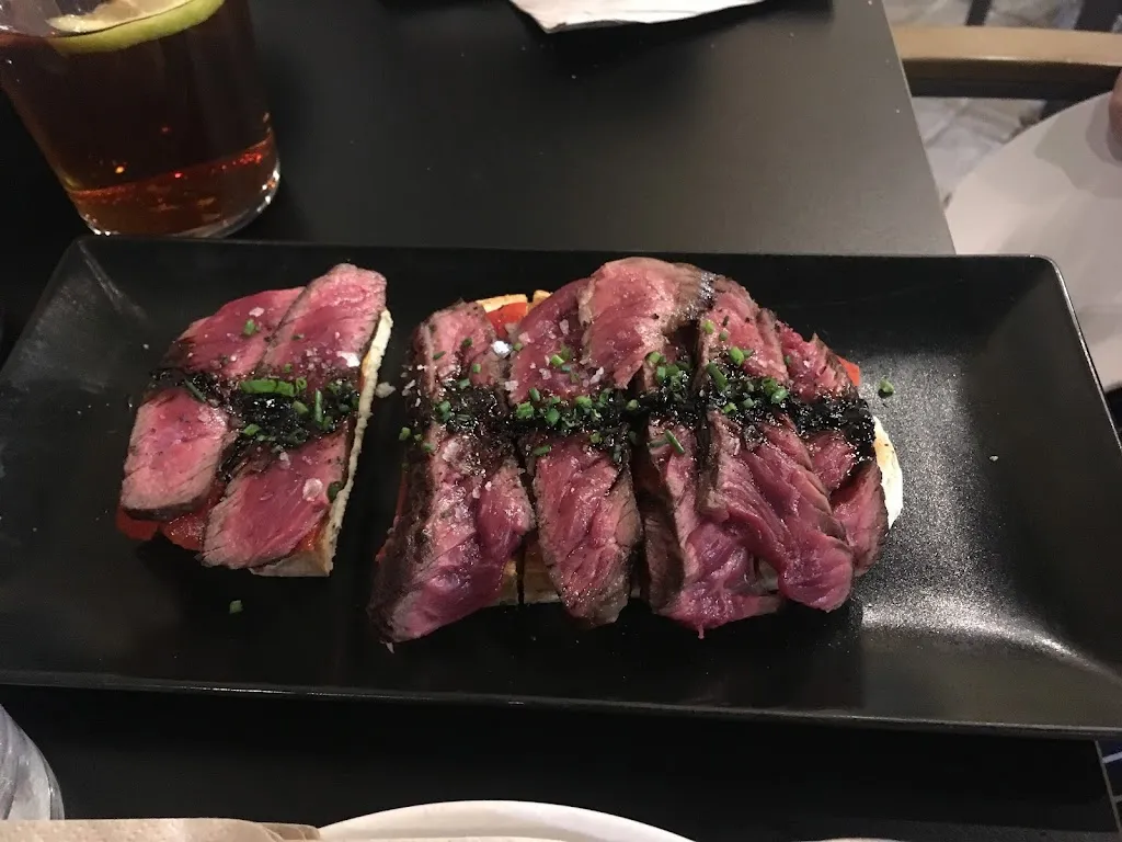 Laurence Ling_Honky Tonk taberna extremeña_Montemolín_review