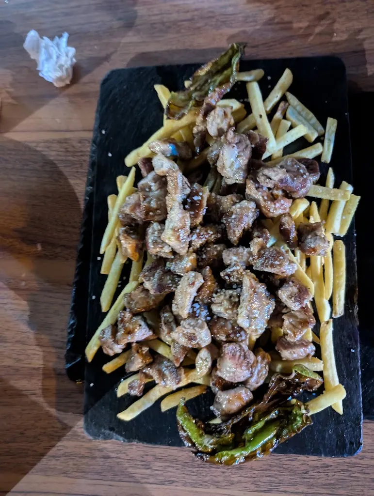 Pub Lennon_Montemolín_slider_image_2