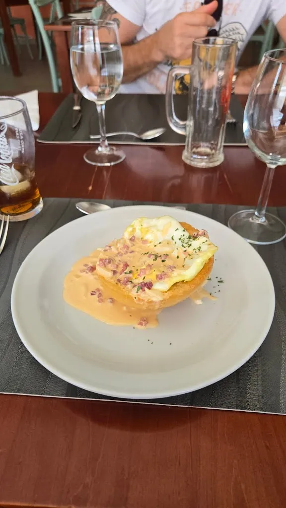 Alfonso_Emília María Fernández Grande_Nava de Santiago La_recensione