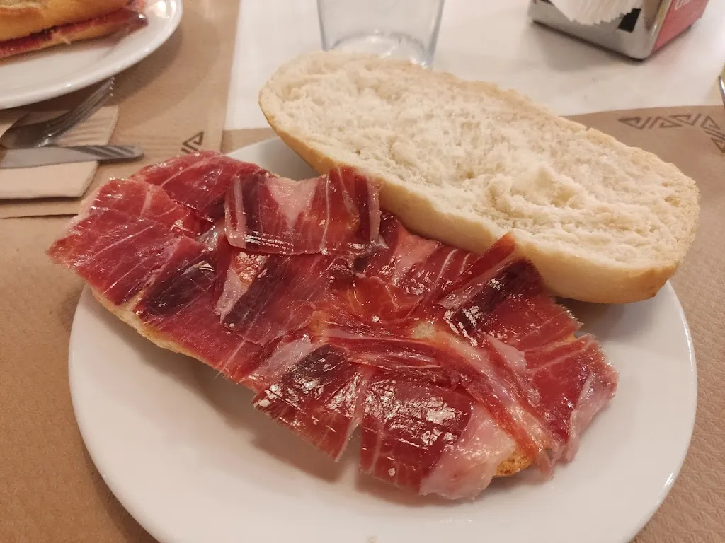 F R_Bar Extremadura_Monesterio_review