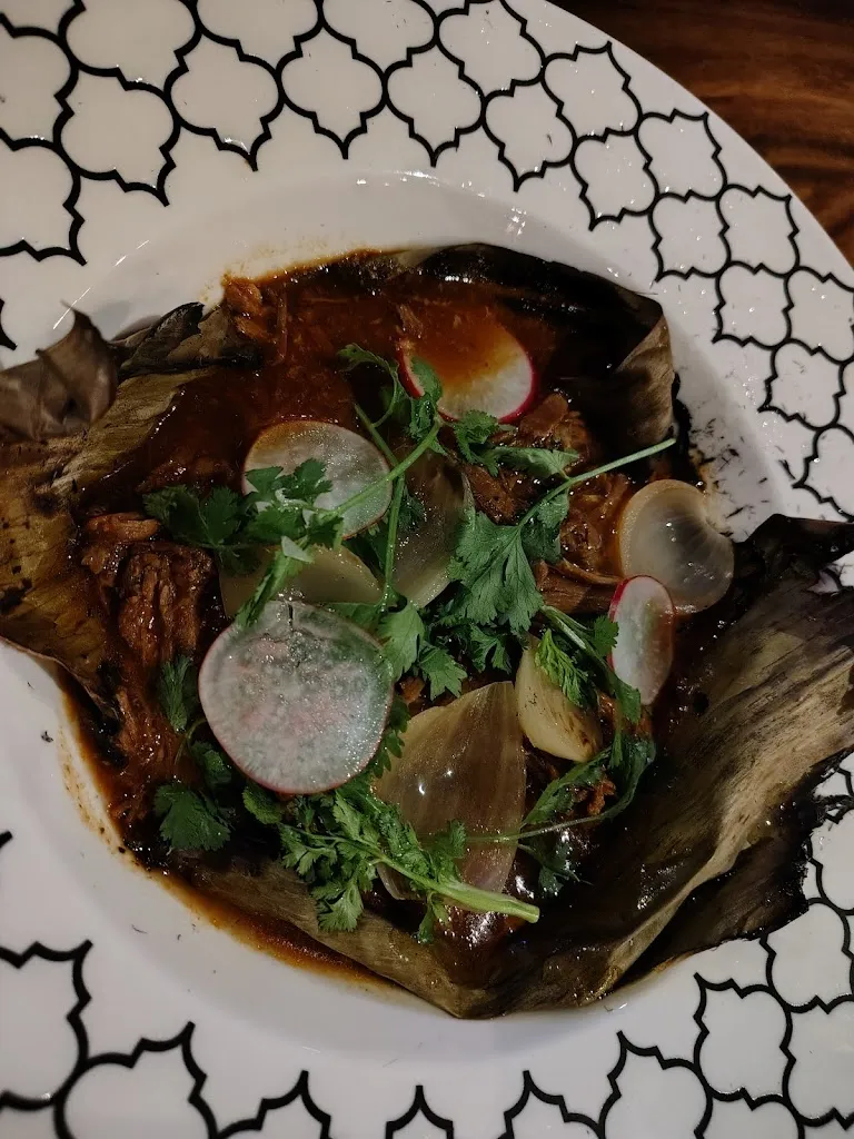 Mikal Neff_Matilda Salon Mexicano_Mérida_review