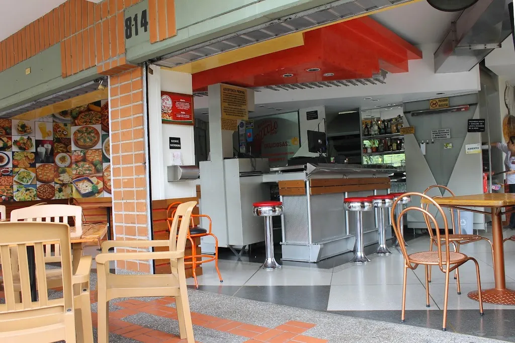 Pizzas Piccolo La 80_Medellín_slider_image_1