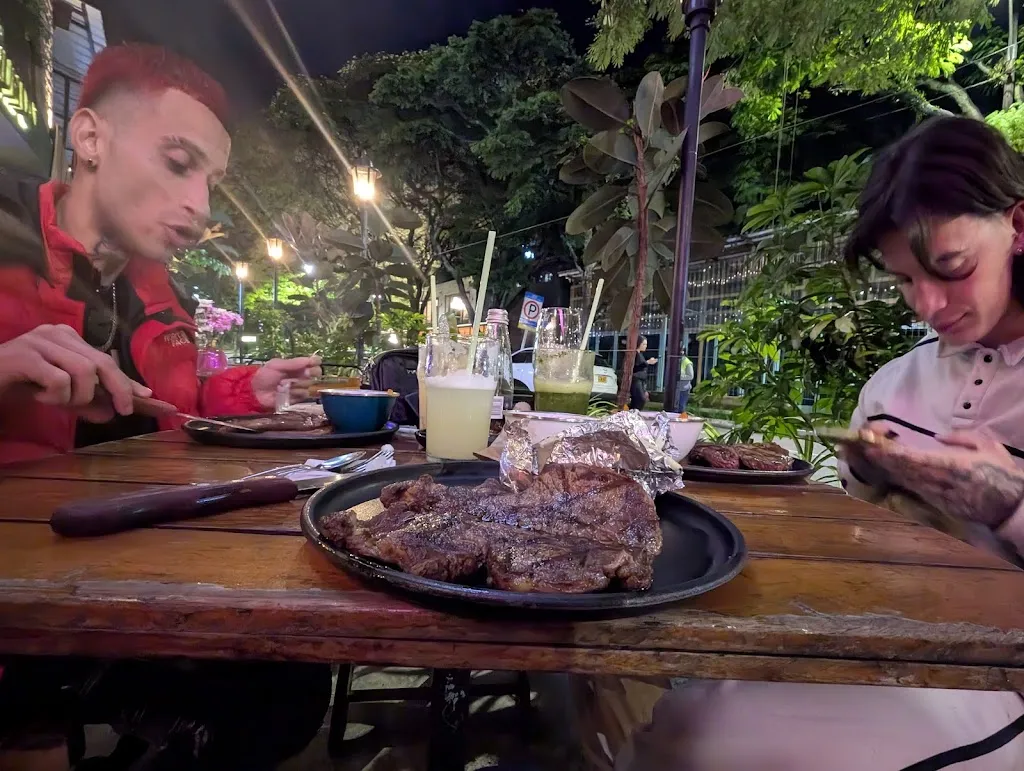 Almendarez William_La Pampa Parrilla Argentina Provenza Medellin_Medellín_recensione