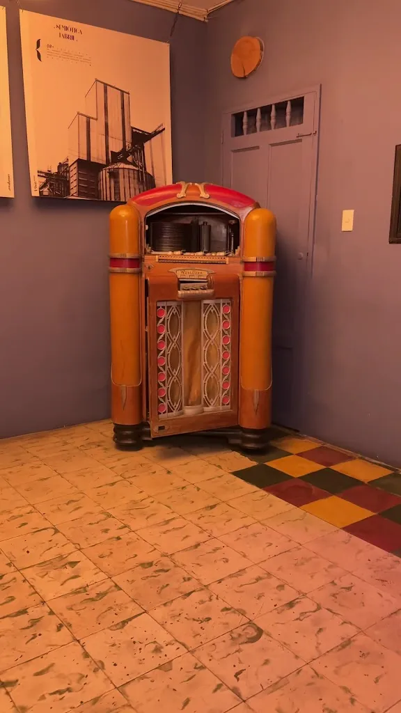 Desiree McConnell_Alambique_Medellín_review