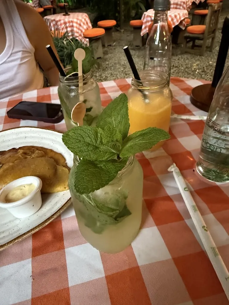 Chema_37 Park Medellín | Restaurante Bar_Medellín_review