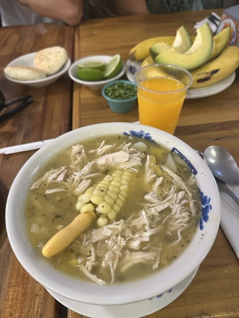 Troy Kaser_Restaurante Mondongo's El Poblado_Medellín_review