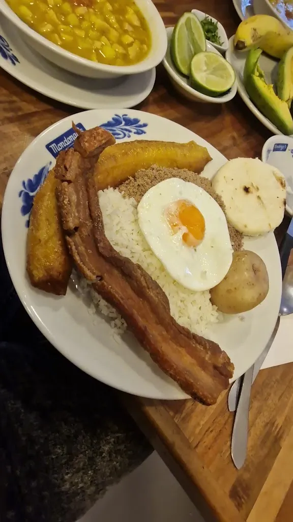 Restaurante Mondongo's El Poblado_Medellín_slider_image_2