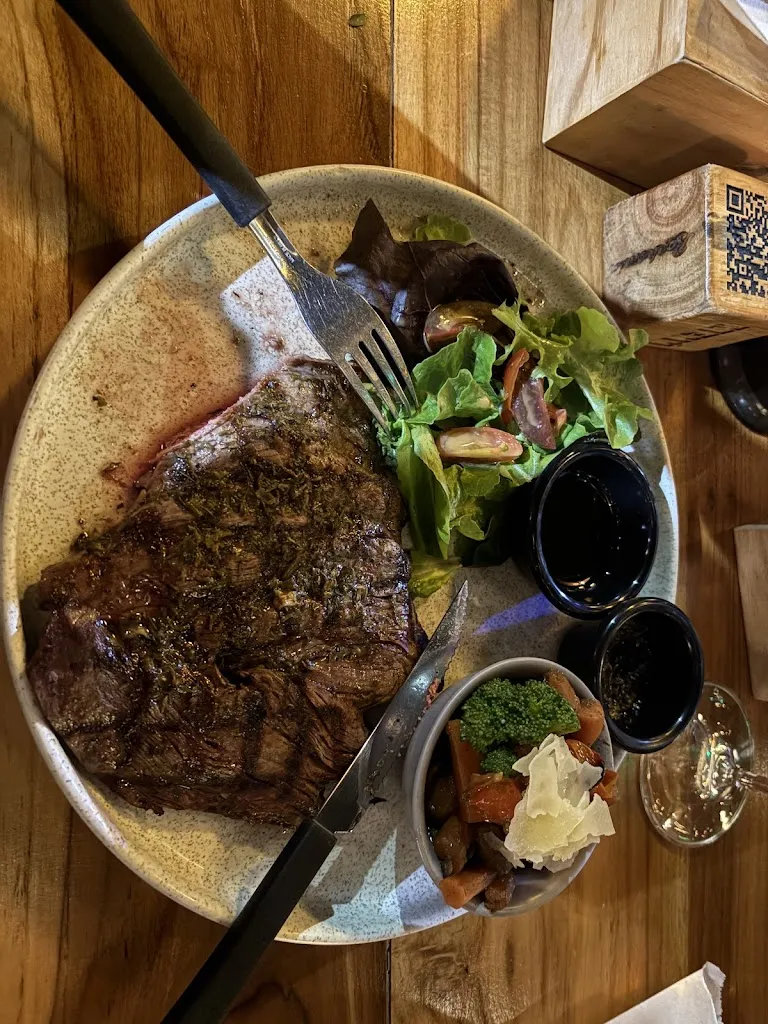 Rehana Shah_Bonhomía_Medellín_review