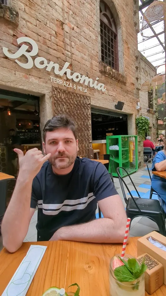 Bonhomía_Medellín_slider_image_2