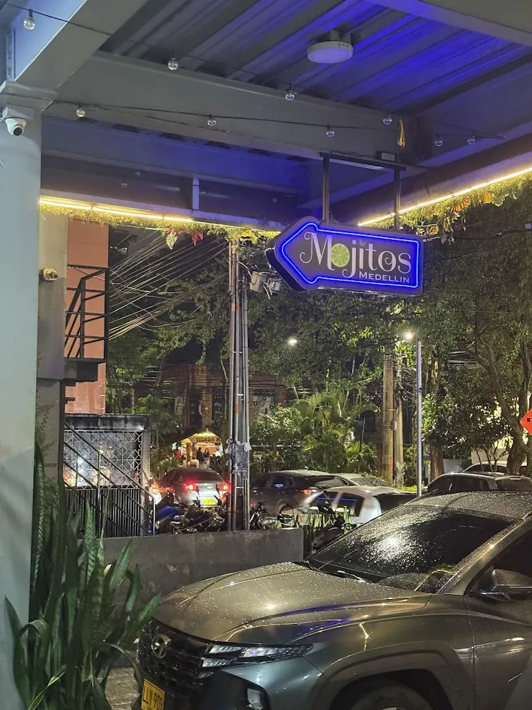 Leonel Matos_MOJITOS RESTAURANT BAR_Medellín_recensione