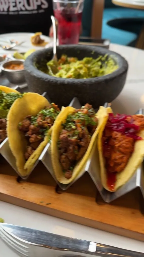 La Santa Guadalupe_Medellín_slider_image_2