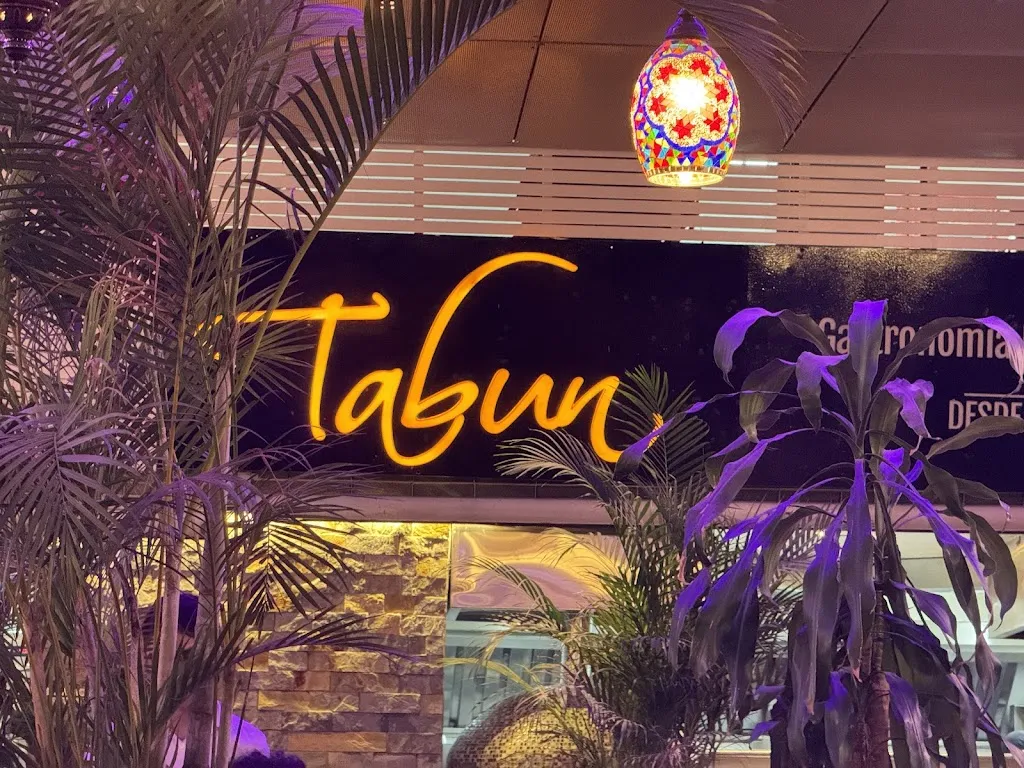 Rich Chan_Tabún_Medellín_review