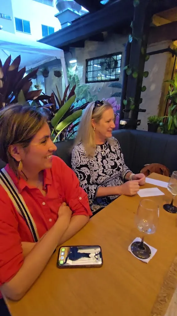 Richard Patino_Bihao_Medellín_review