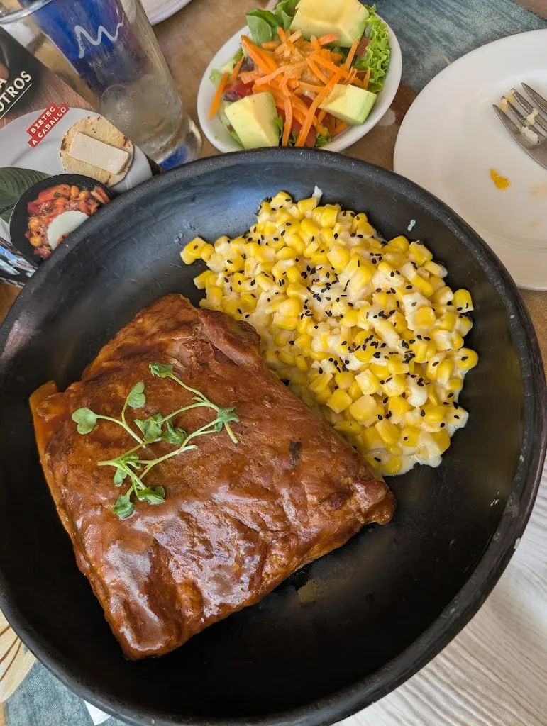 Agne A_Restaurante Hatoviejo Centro_Medellín_avis