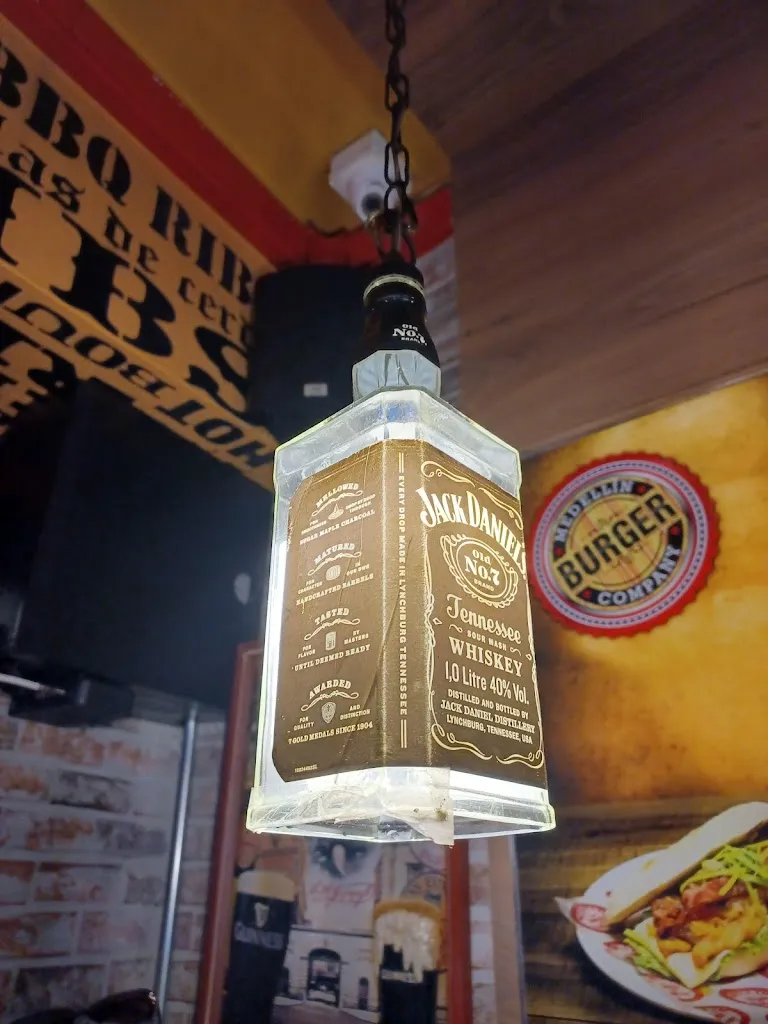 Jezze_Medellin Burguer Company - Laureles_Medellín_review