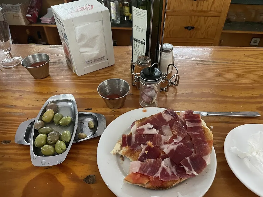 Bar restaurante El Dorado_Oliva de la Frontera_slider_image_3