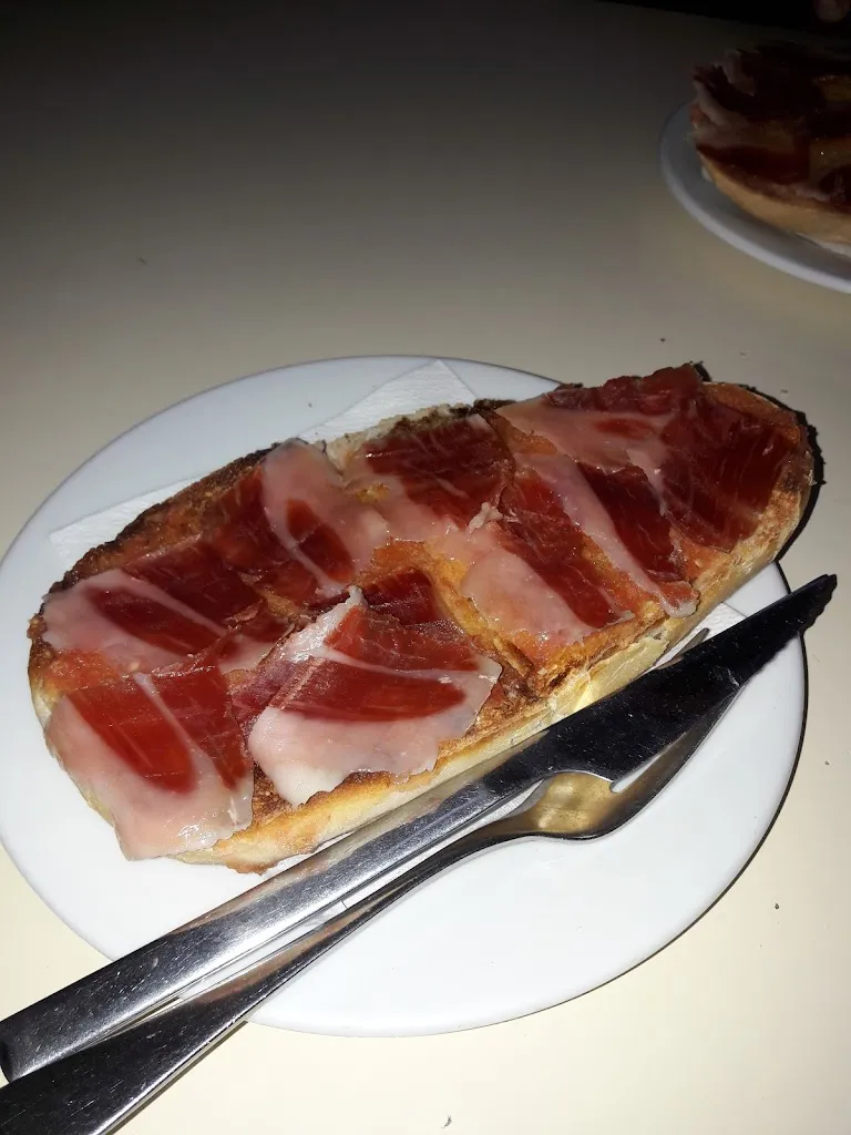 Jesús Vizcaíno Leal_Bar El Tropezón_Oliva de la Frontera_review