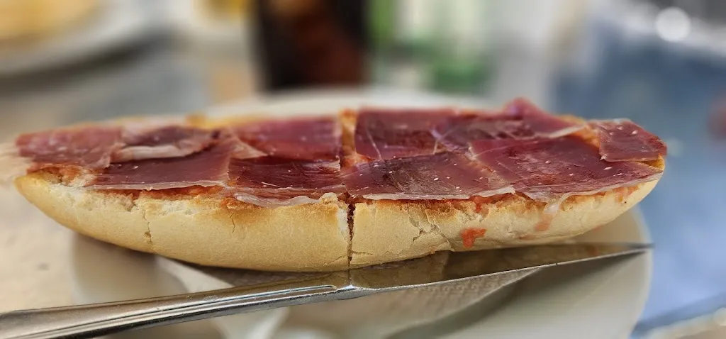 Bar El Tropezón restaurant in Oliva de la Frontera