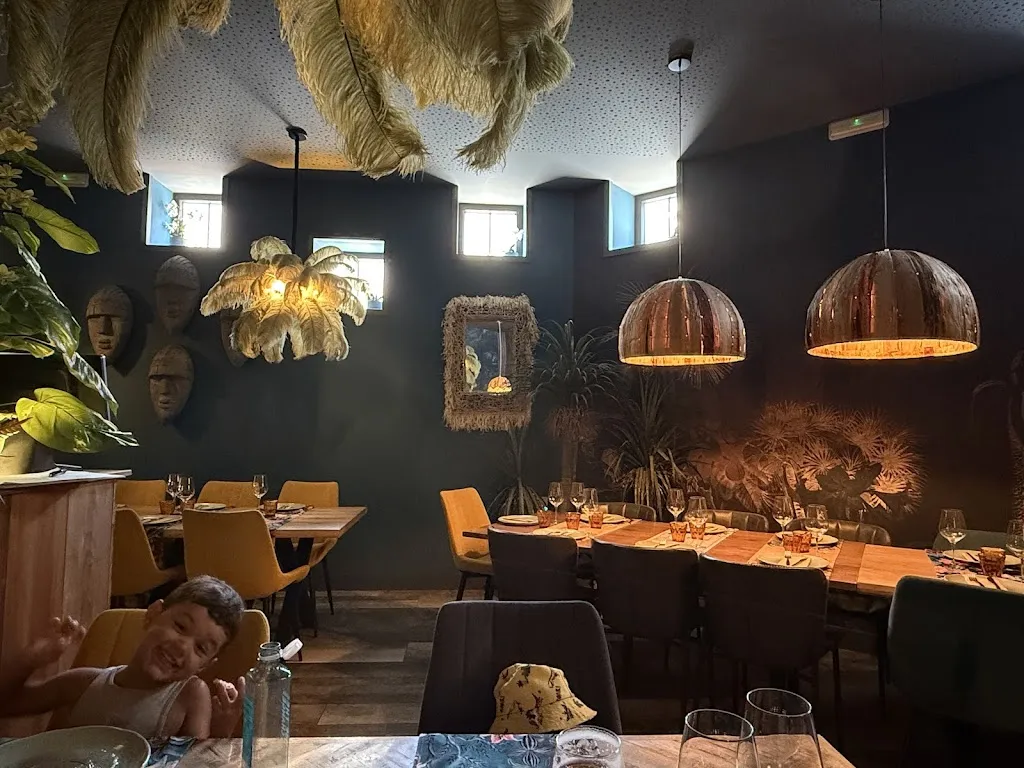 Billy Idol_Restaurante Amazonia_Orellana de la Sierra_review