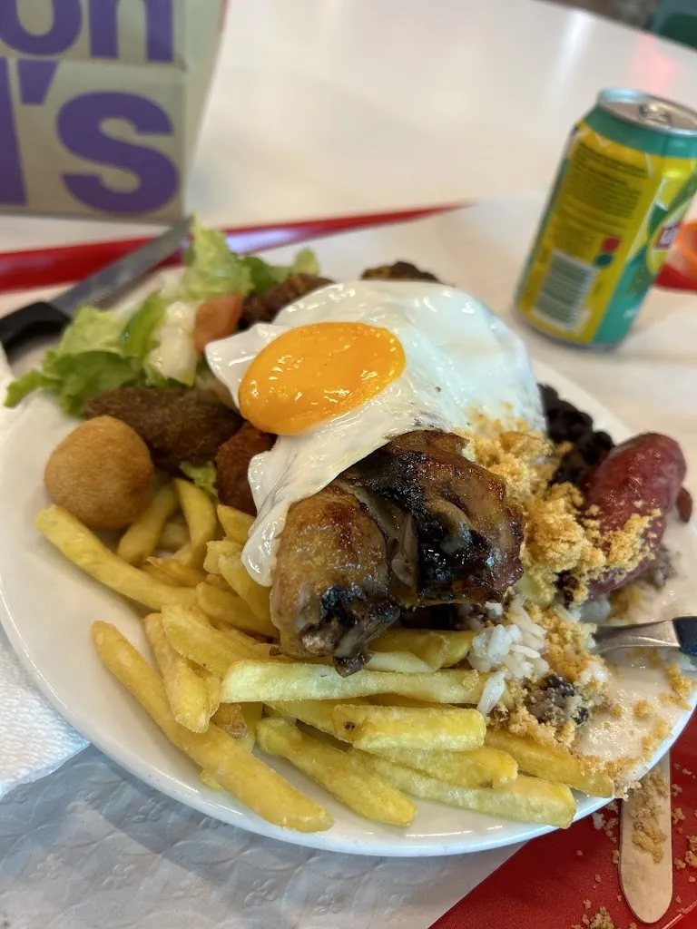 Nelson Antonio_Chimarrão Restaurant_Montijo_review