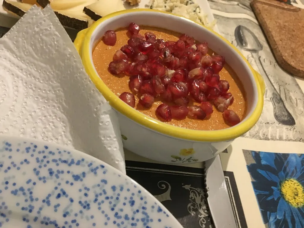 Martin CP_P de Parra_Parra La_review