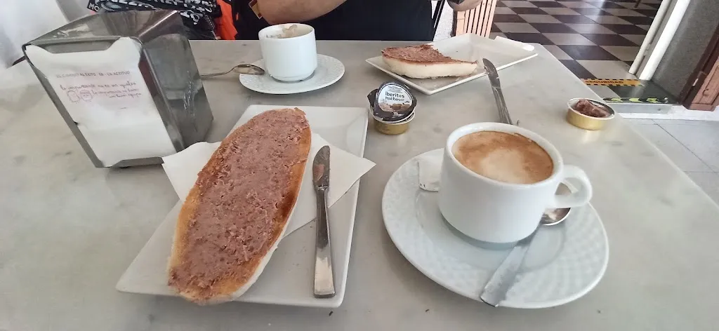 Hotel Restaurante Faica_Peraleda del Zaucejo_slider_image_2