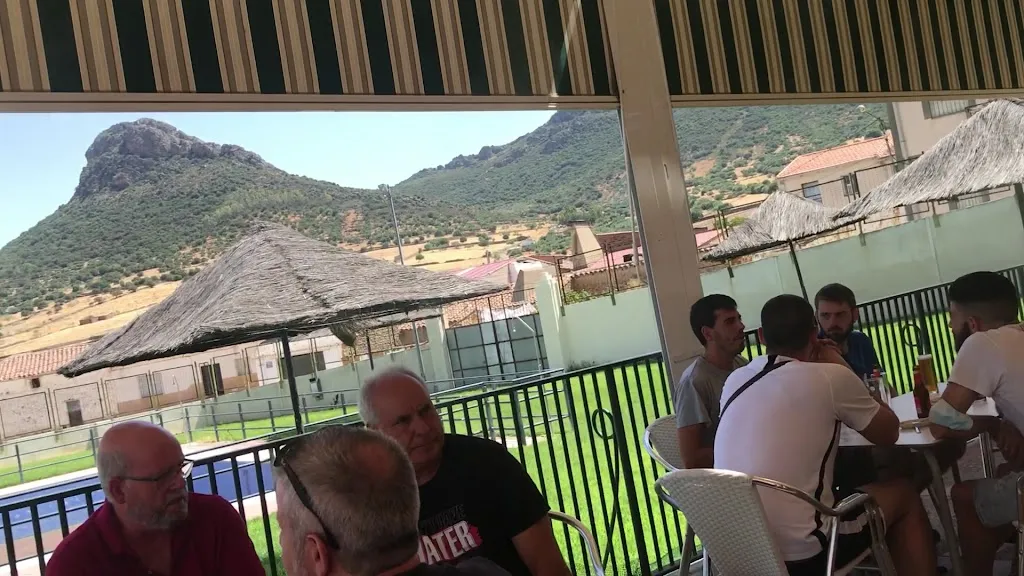 Restaurante bar la piscina_Peñalsordo_slider_image_2