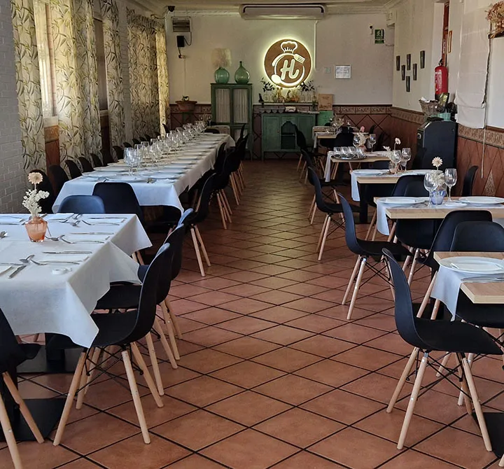 Bar-Restaurante "La Huerta" restaurant in Puebla de Alcocer