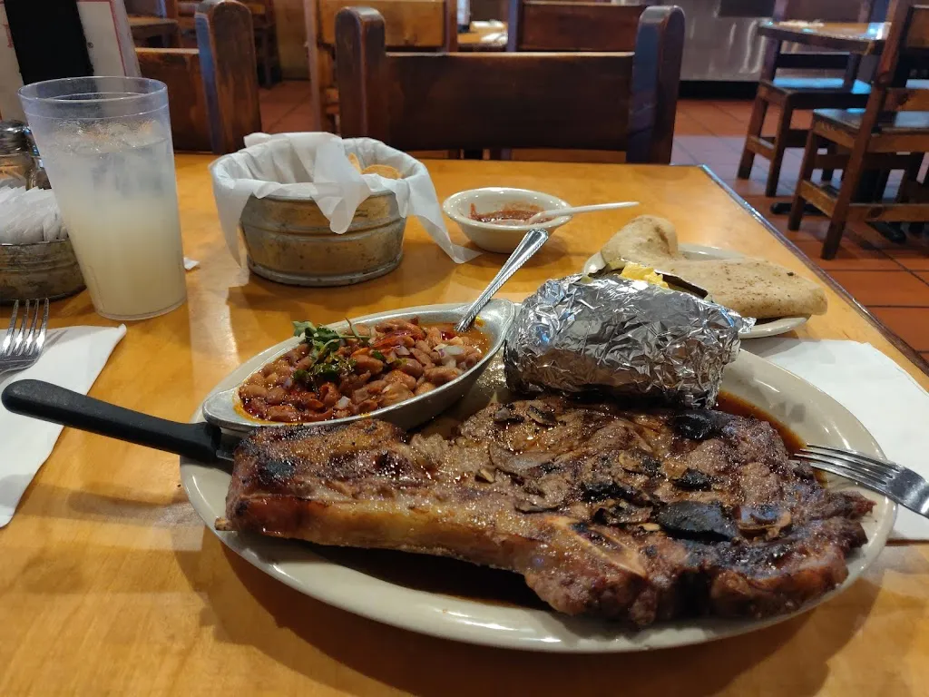 Shagster Labrathor_Las Vigas Steak Ranch_Nogales_review
