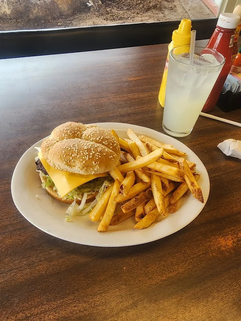 Howard Smlth_Zulas Restaurant_Nogales_review