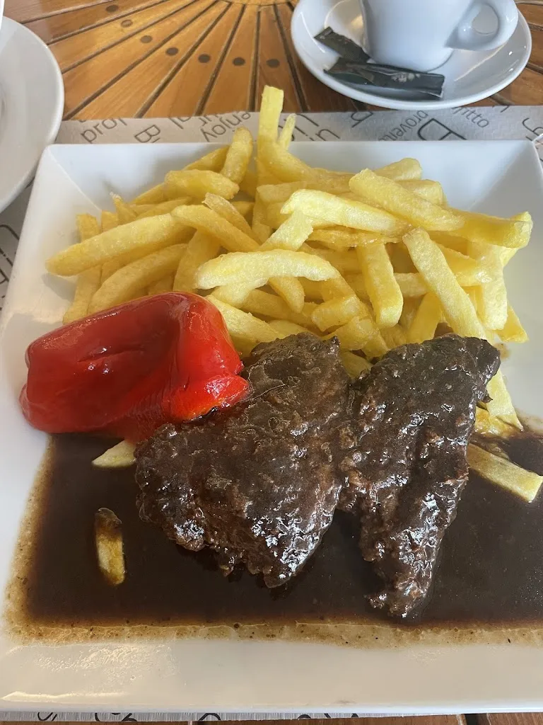 Emily_A Cantina_Fisterra_review