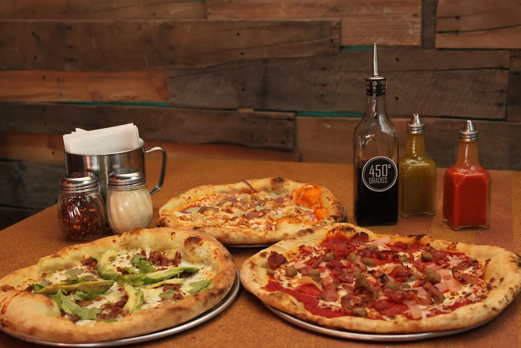 450° Grados Pizza a la Leña_Nogales_slider_image_3